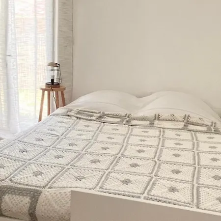 Beautiful Villa Sleeps 6 With Pool Villa Mios