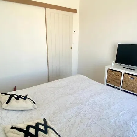 Beautiful Villa Sleeps 6 With Pool Villa Mios