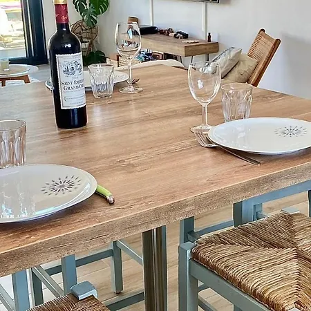 Villa Beautiful Villa Sleeps 6 With Pool Mios