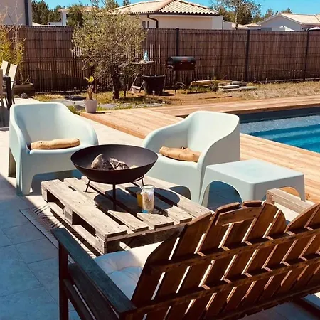 Villa Beautiful Villa Sleeps 6 With Pool Mios